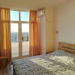 Panoramic View Rooftop *