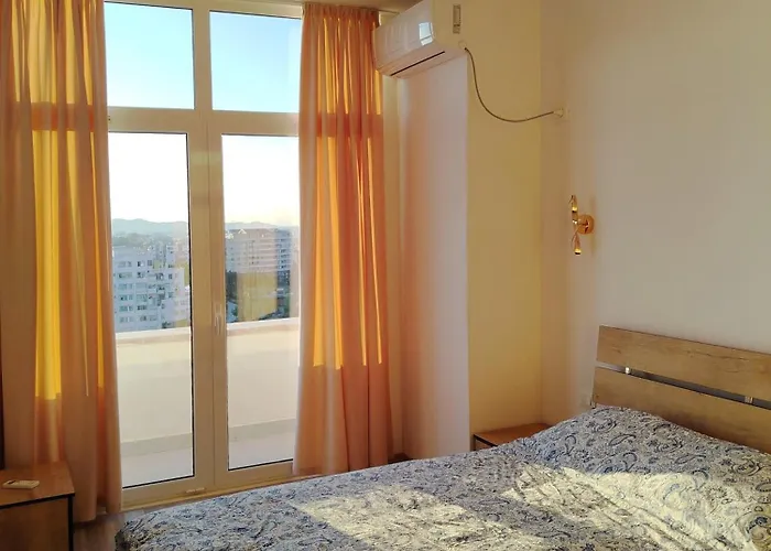 Panoramic View Rooftop *