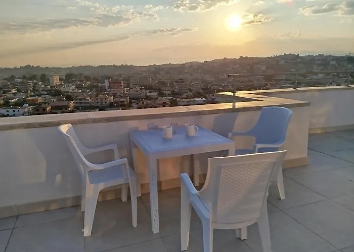 Panoramic View Rooftop *